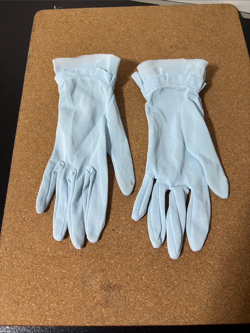 💐3/$15 Vintage Light Blue Dress Gloves